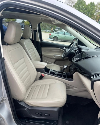 Ford Escape cena 74900 przebieg: 129000, rok produkcji 2019 z Nysa małe 137